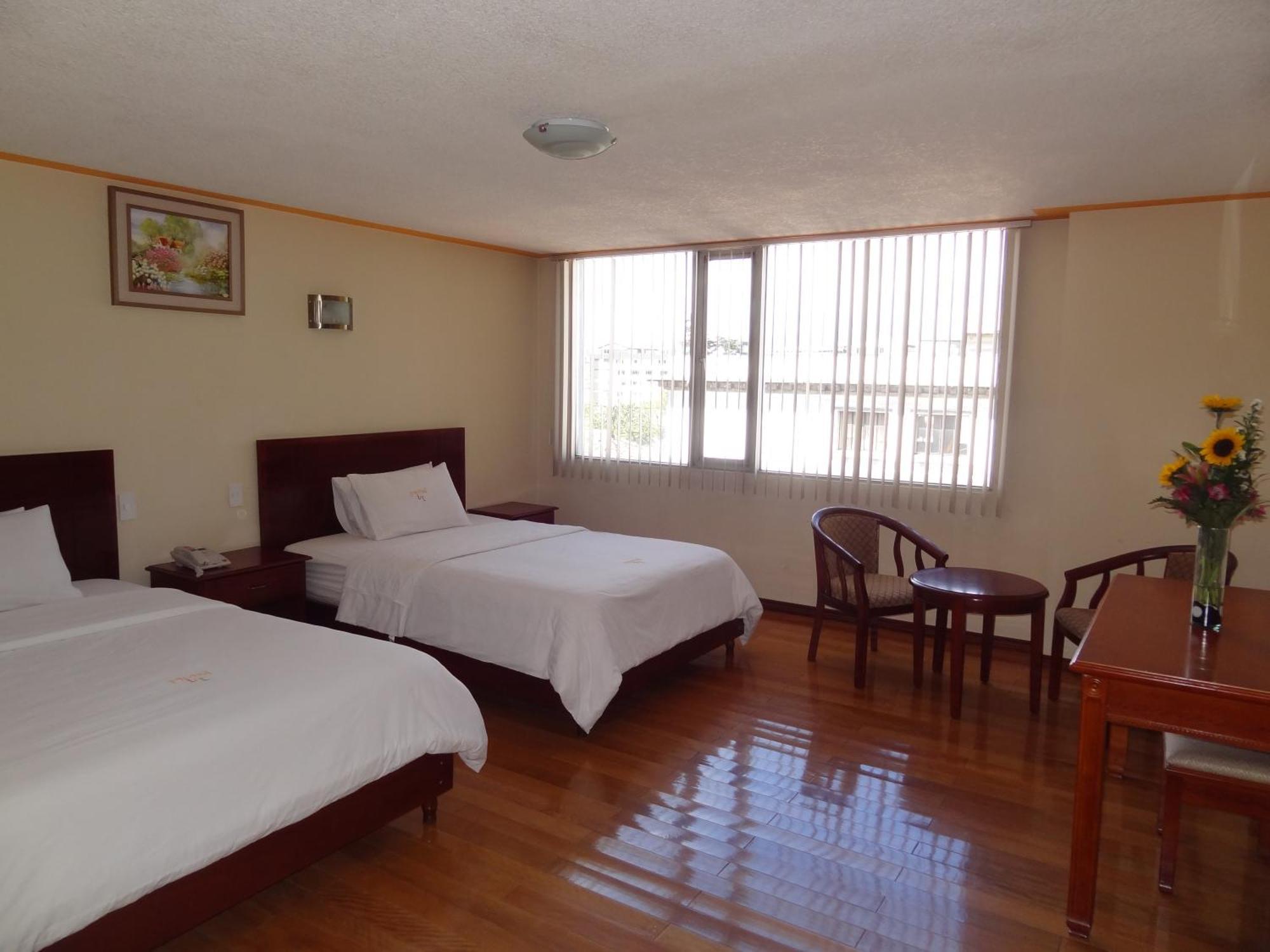 Hotel Lottus Кито Экстерьер фото