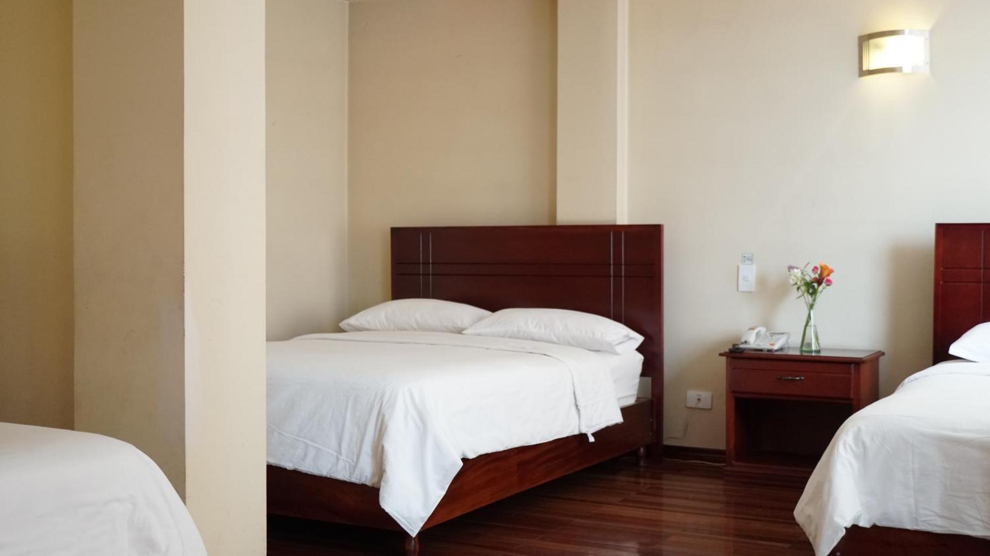 Hotel Lottus Кито Экстерьер фото