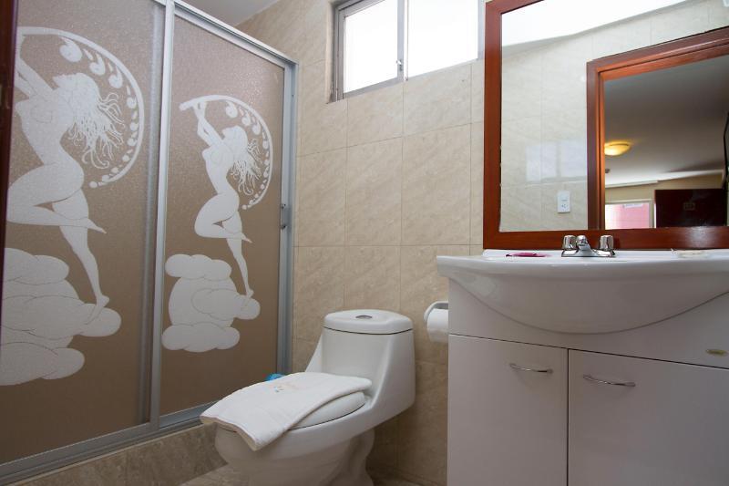 Hotel Lottus Кито Экстерьер фото