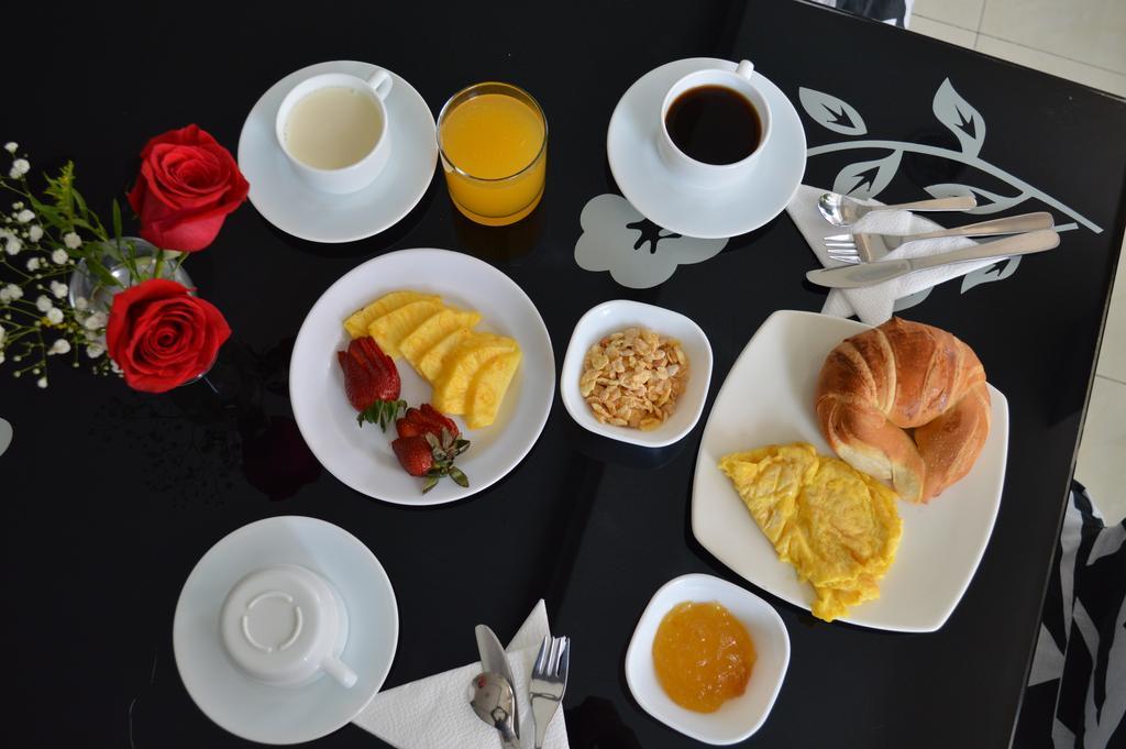 Hotel Lottus Кито Экстерьер фото