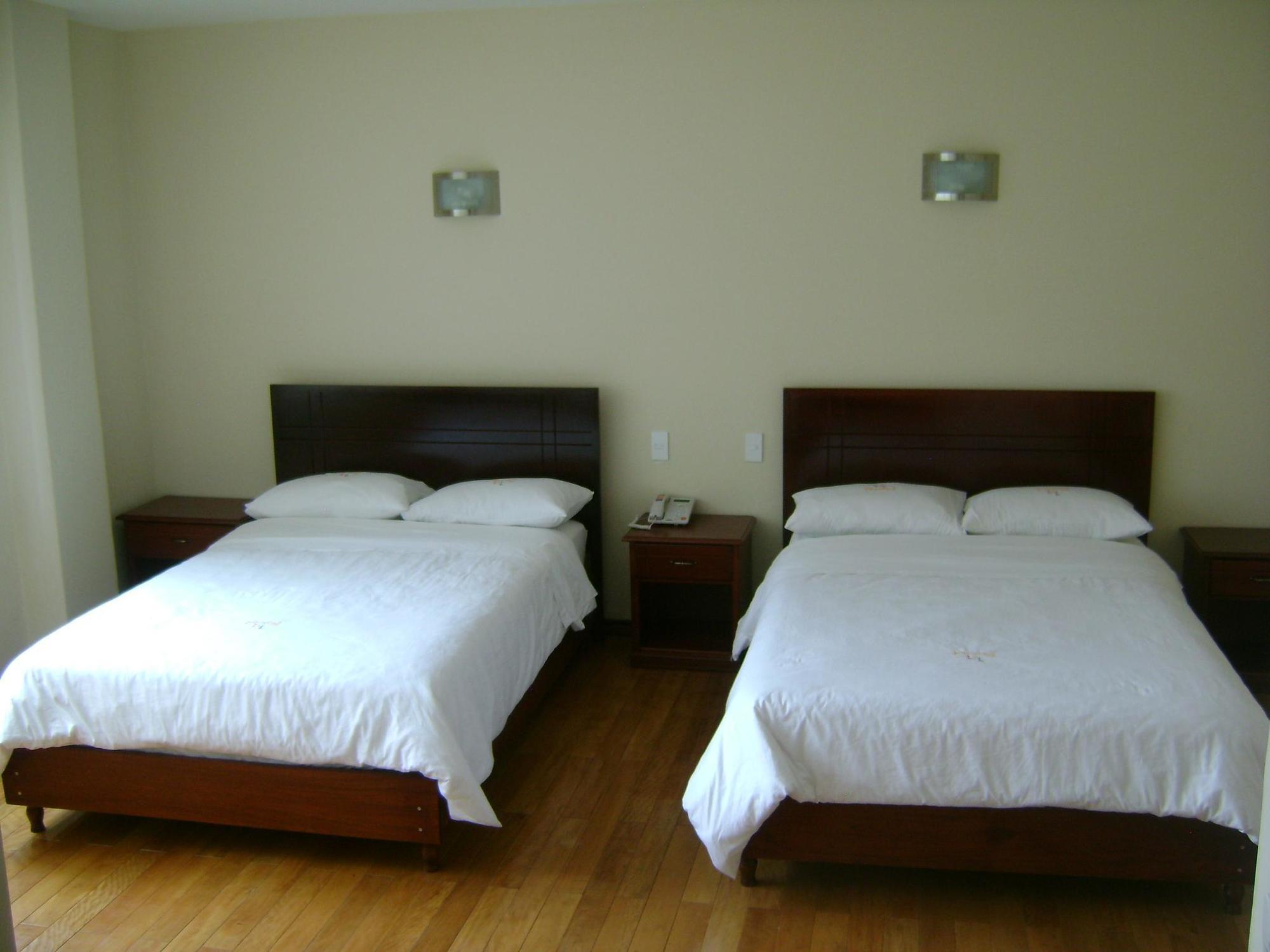 Hotel Lottus Кито Экстерьер фото
